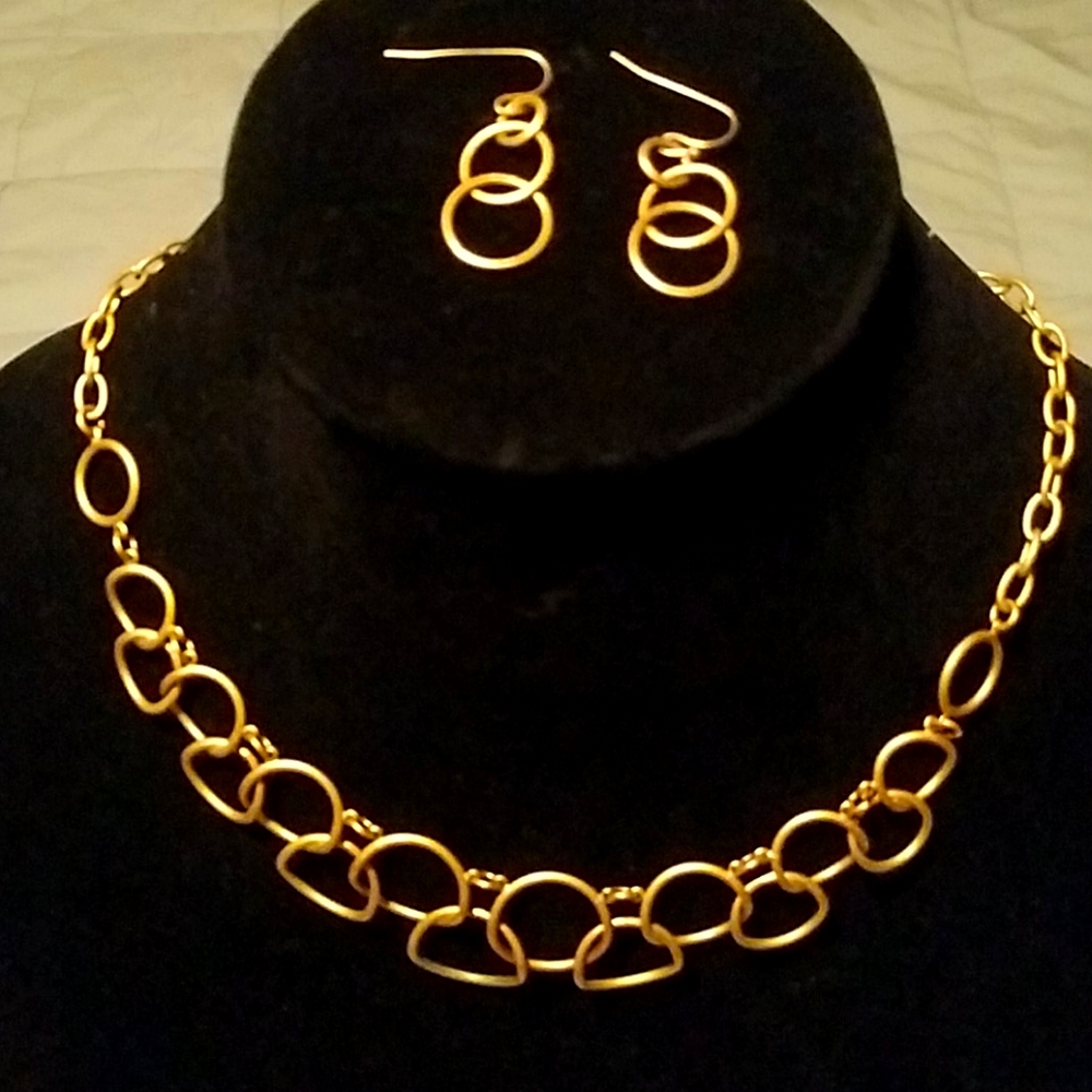 Premier Designs Neclace and Earring Set